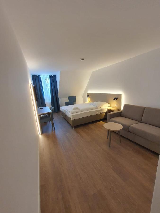 Hotel Zur Traube Moglingen Εξωτερικό φωτογραφία