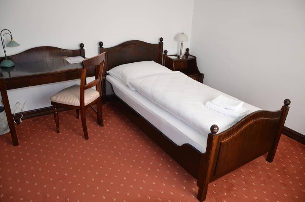 Hotel Zur Traube Moglingen Εξωτερικό φωτογραφία