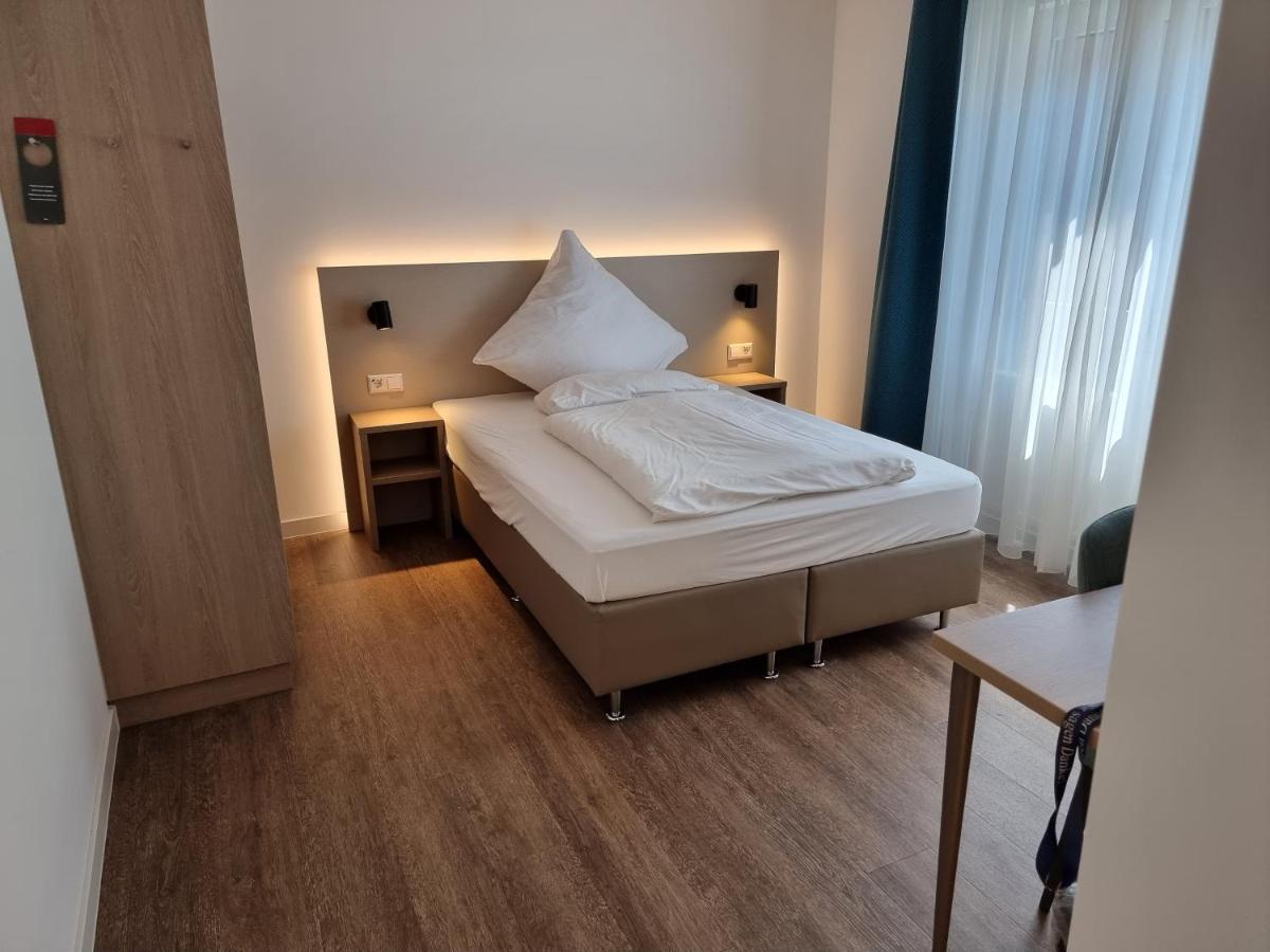 Hotel Zur Traube Moglingen Εξωτερικό φωτογραφία